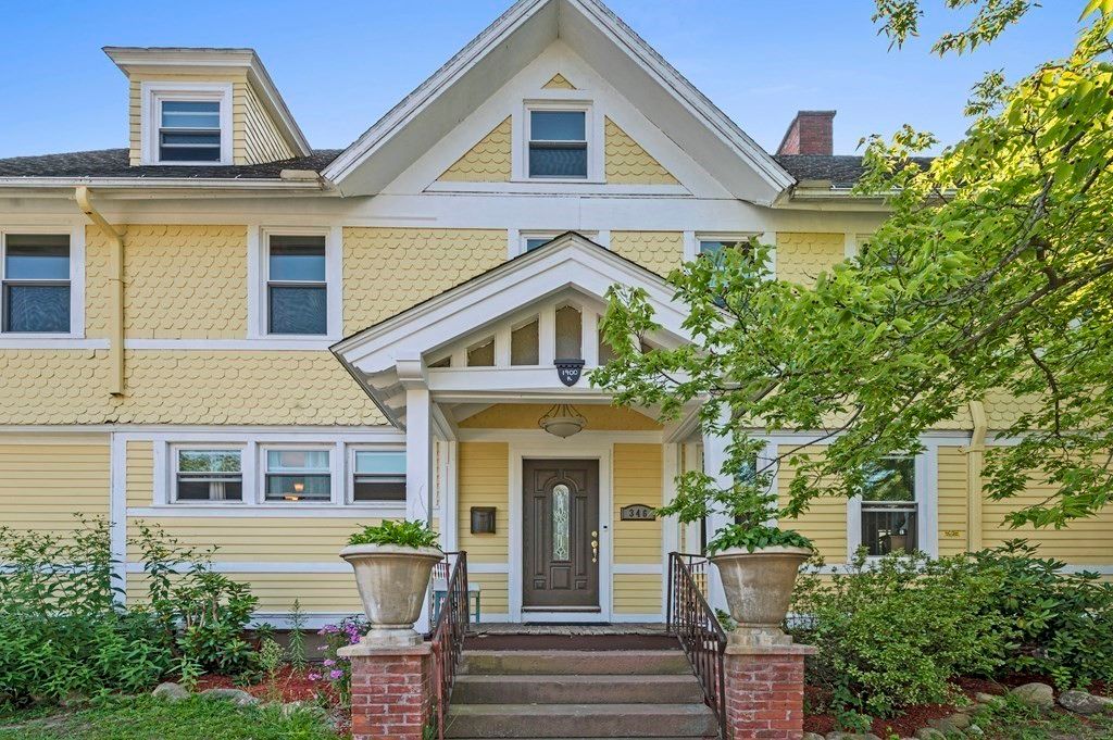 346 Maple St, Springfield, MA 01105