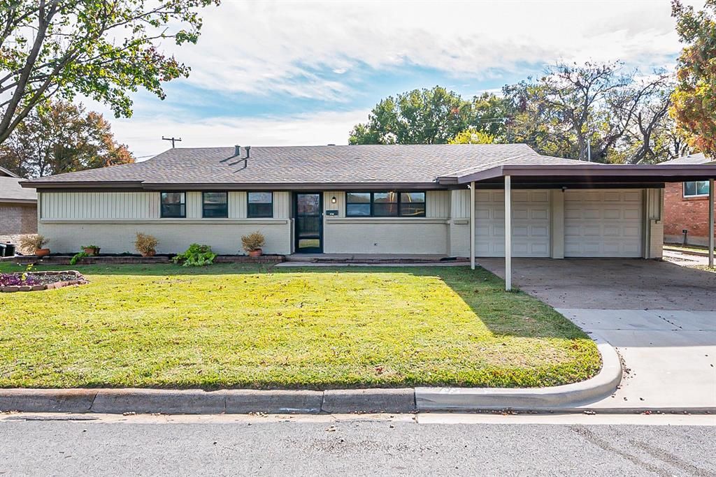 6708 Shauna Dr, North Richland Hills, TX 76180