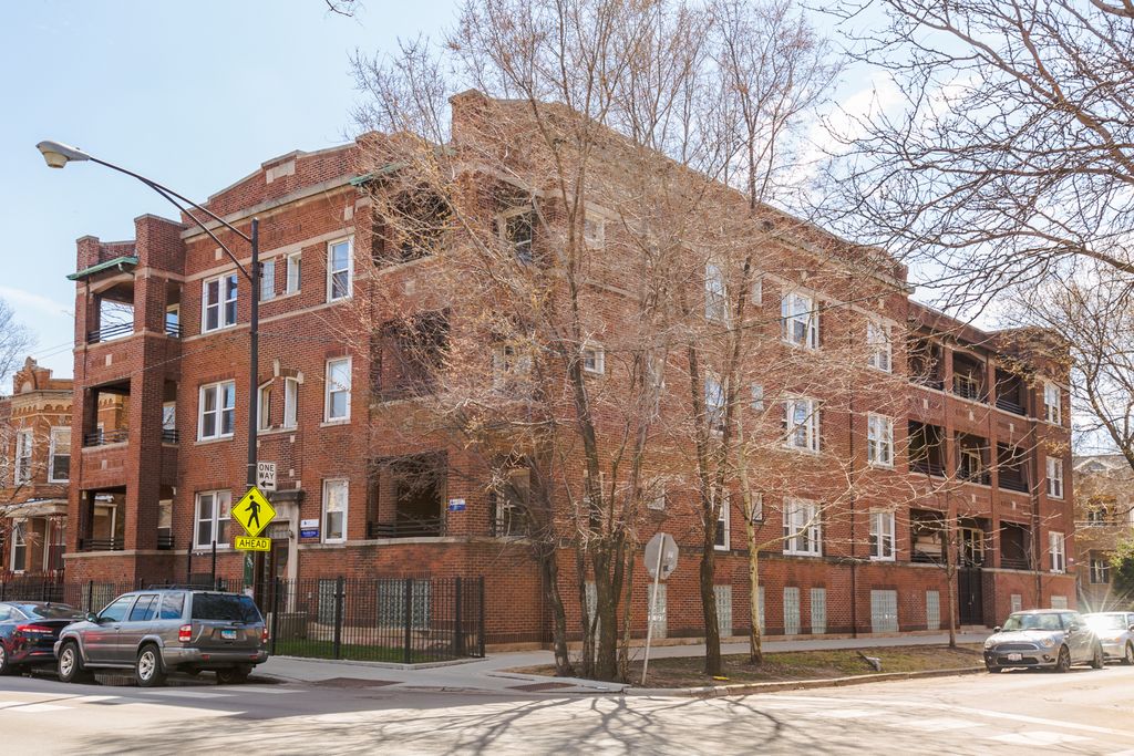 2722 N Kimball Ave, Chicago, IL 60647