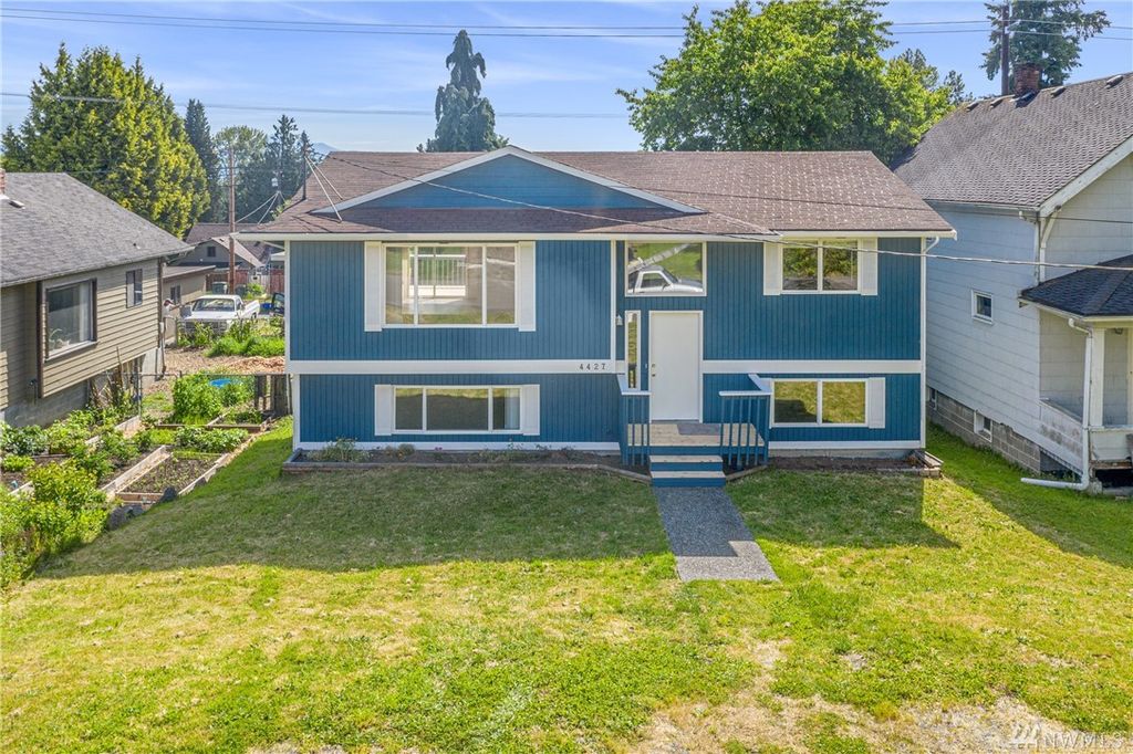 4427 S 4th St, Everett, WA 3 Bed, 2 Bath SingleFamily