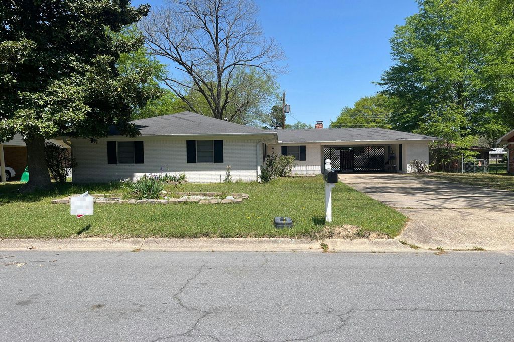 2405 W  48th Ave, Pine Bluff, AR 71603