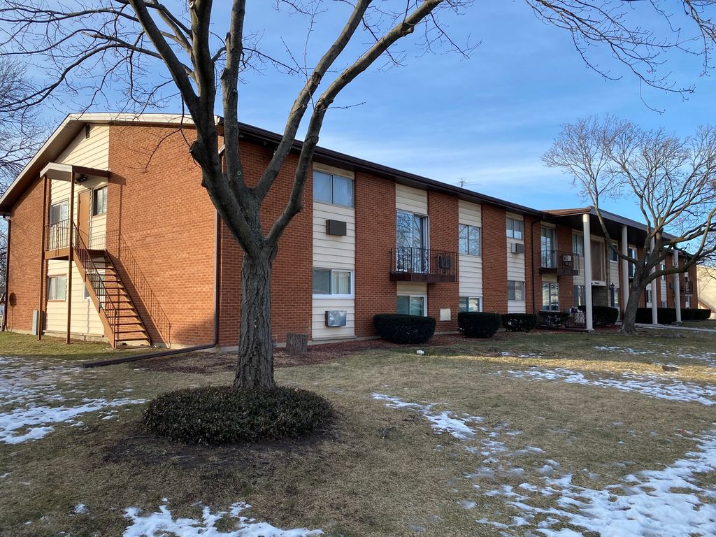 9446 Dee Rd #1D, Des Plaines, IL 60016