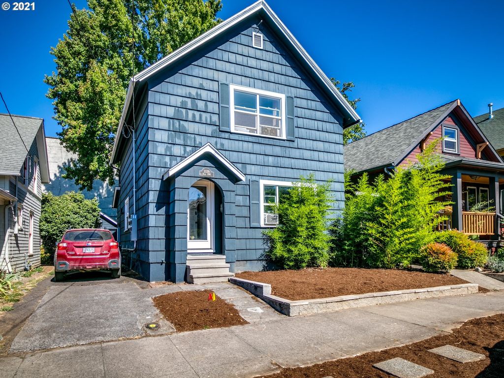 3529 SE Taylor St, Portland, OR 97214