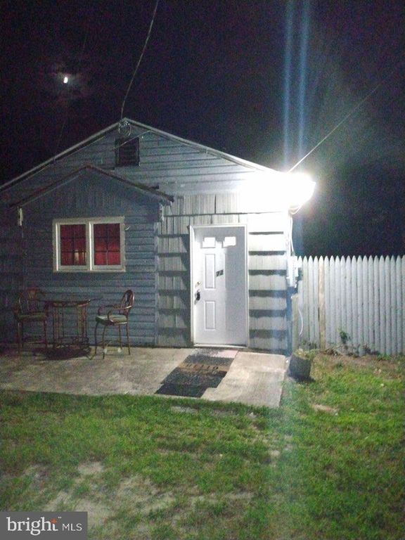 72 River St, Browns Mills, NJ 08015