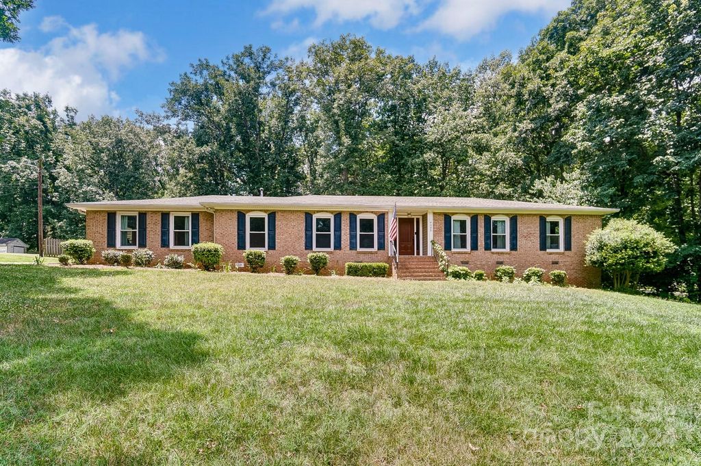 4305 Brookwood Rd, Charlotte, NC 28213 SingleFamily Home for Sale