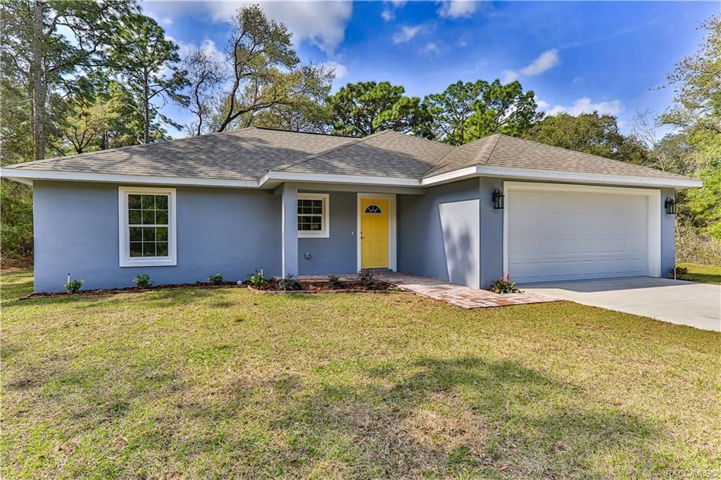 8734 N Paradisea Dr, Citrus Springs, FL 3 Bed, 2 Bath SingleFamily