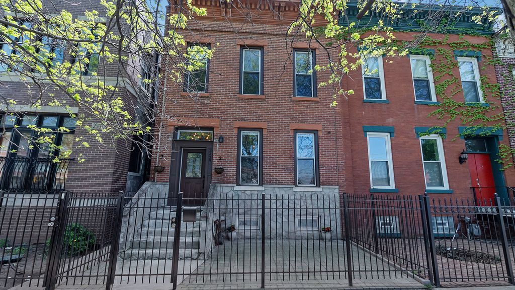 2339 W Maypole Ave, Chicago, IL 60612