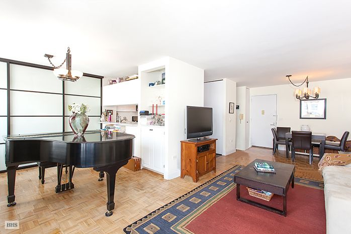 2 S  End Ave #9D, New York, NY 10280
