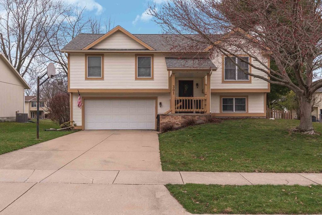 301 Bentley Dr, Normal, IL 3 Bed, 3 Bath SingleFamily Home 19