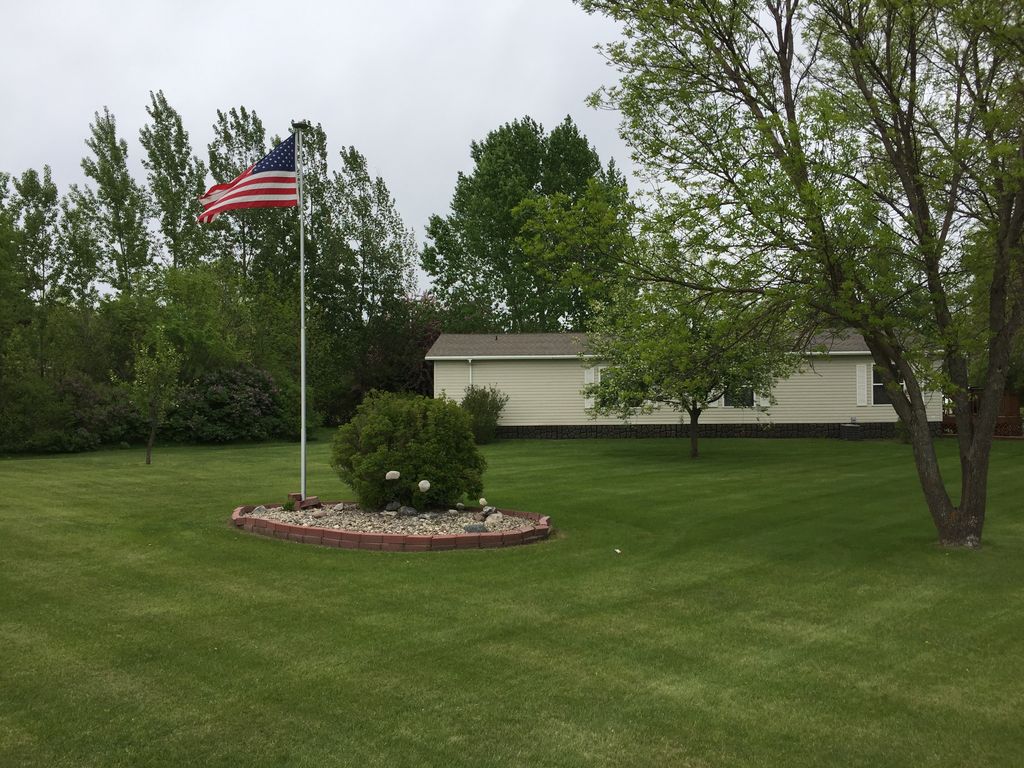 homes for sale east grand forks mn
