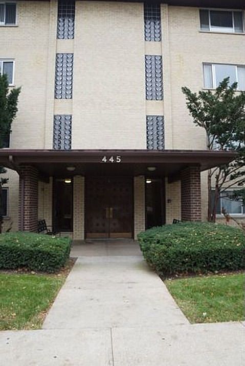 445 S  Cleveland Ave #443, Arlington Heights, IL 60005