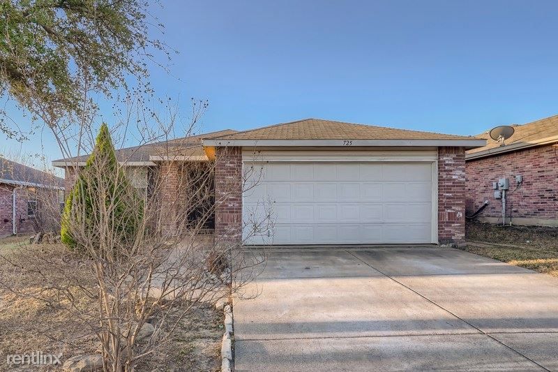 725 Granite Ridge Dr, Fort Worth, TX 76179