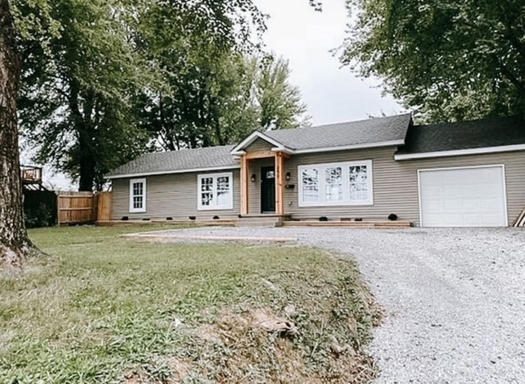 230 W Depot St, Greenville, KY 42345