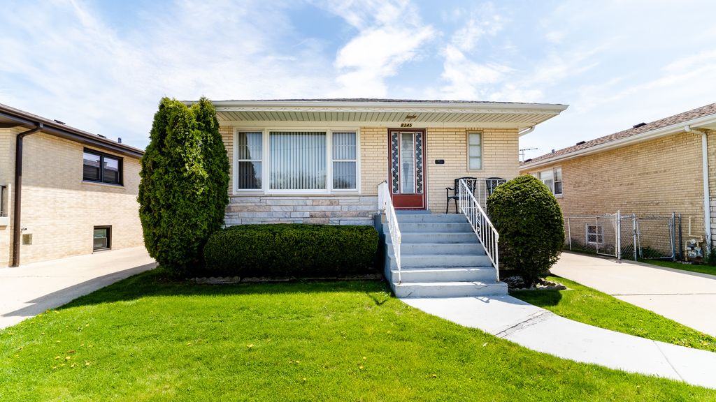 8345 W Balmoral Ave, Chicago, IL 60656