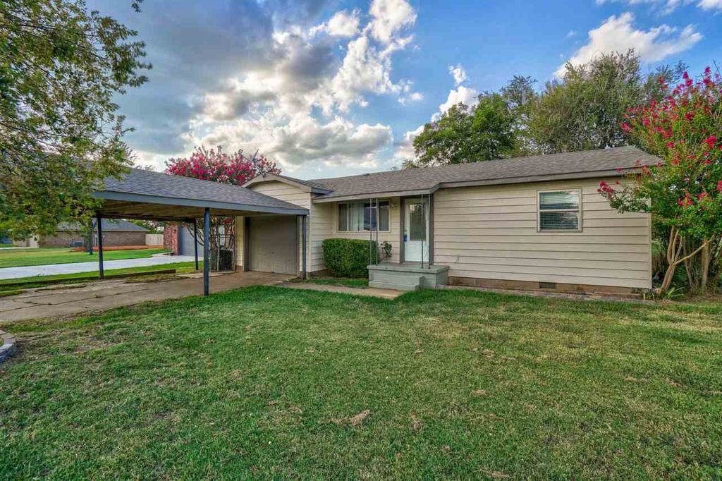 417 4th St, Elgin, OK 73538 Trulia