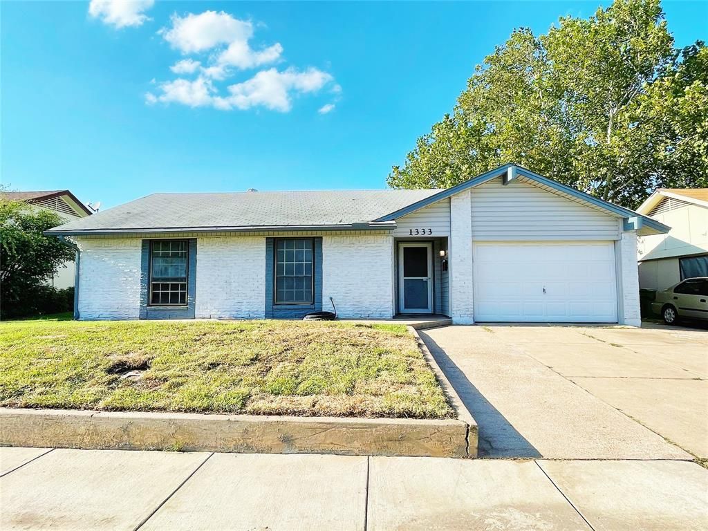 1333 Kingston Dr, Lewisville, TX 75067