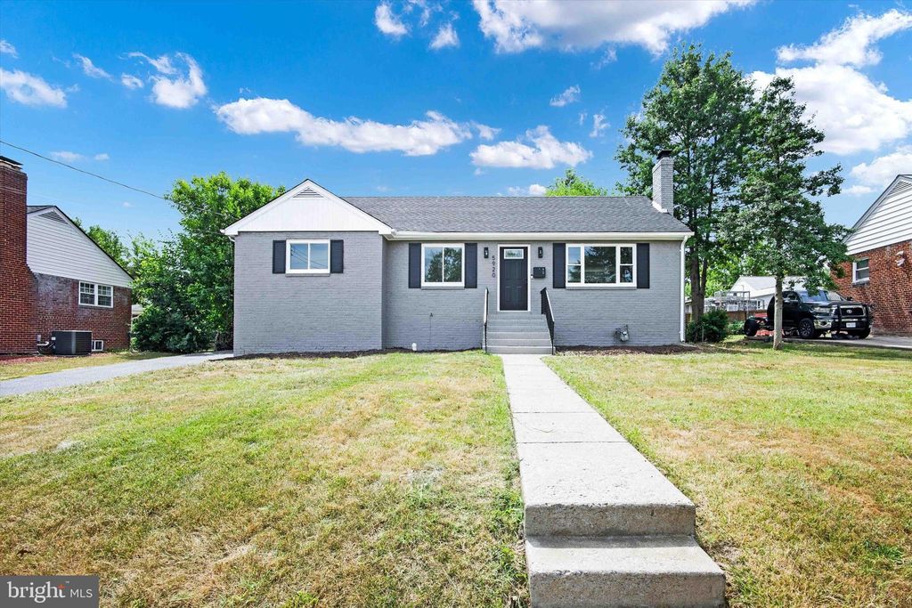 5920 Dinwiddie St, Springfield, VA 22150