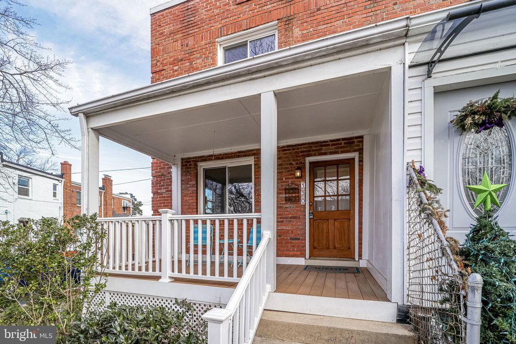 130 Wesmond Dr, Alexandria, VA 22305