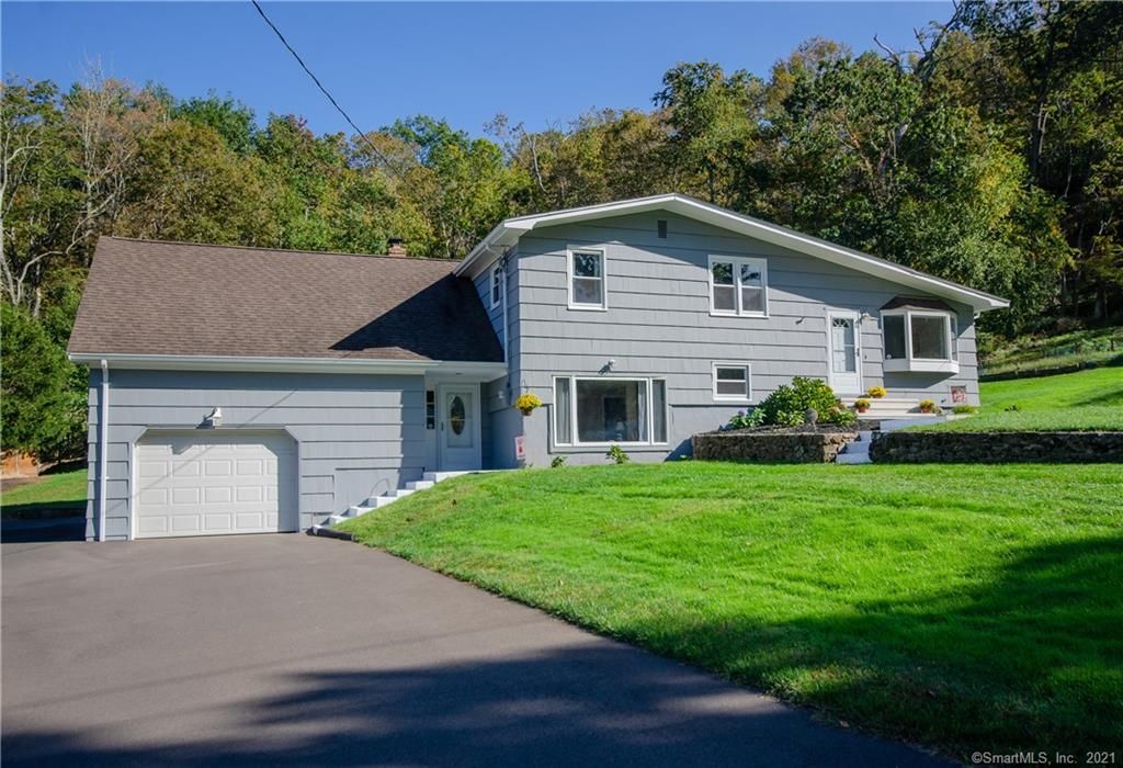 60 Brook Ln, North Branford, CT 06471