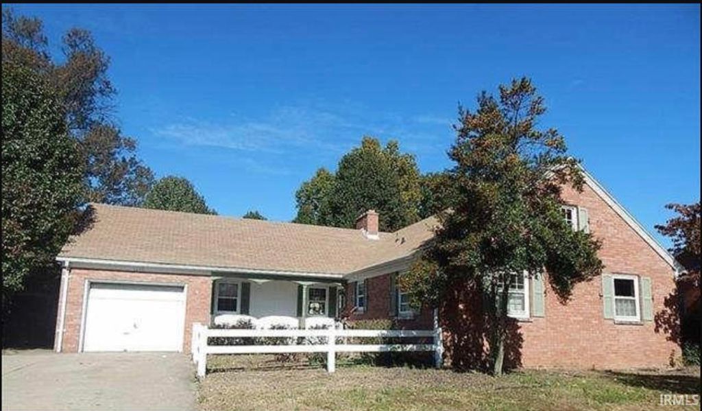 1620 Crystal Ct, Evansville, IN 47714