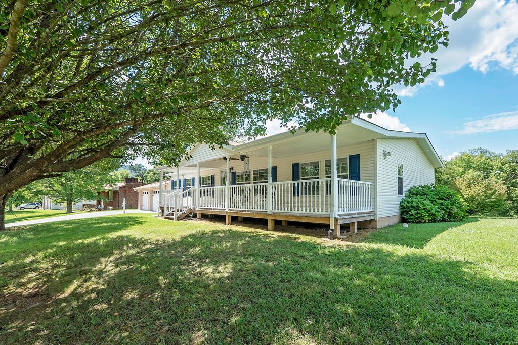 1746 Goshen Valley Rd, Church Hill, TN 3 Bed, 2 Bath SingleFamily