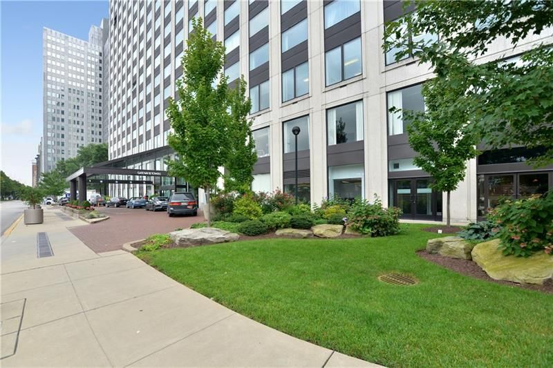 320 Fort Duquesne Blvd #7E, Pittsburgh, PA 15222