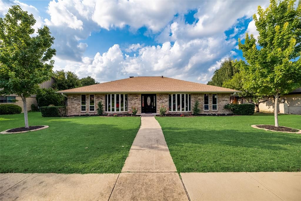 2381 Claridge Cir, Plano, TX 75075