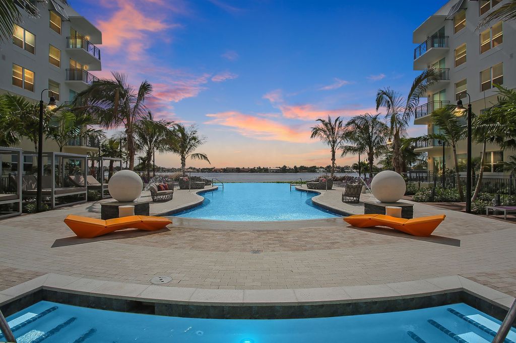 1400 S Dixie Hwy, Lake Worth, FL 33462