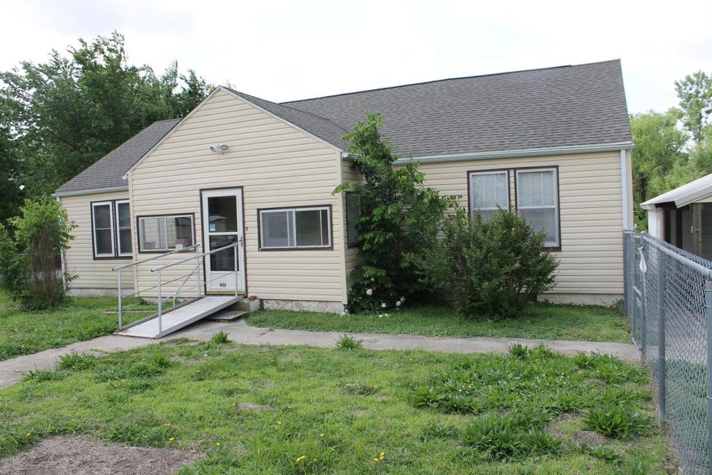 901 W 12th St, Baxter Springs, KS 66713 Trulia