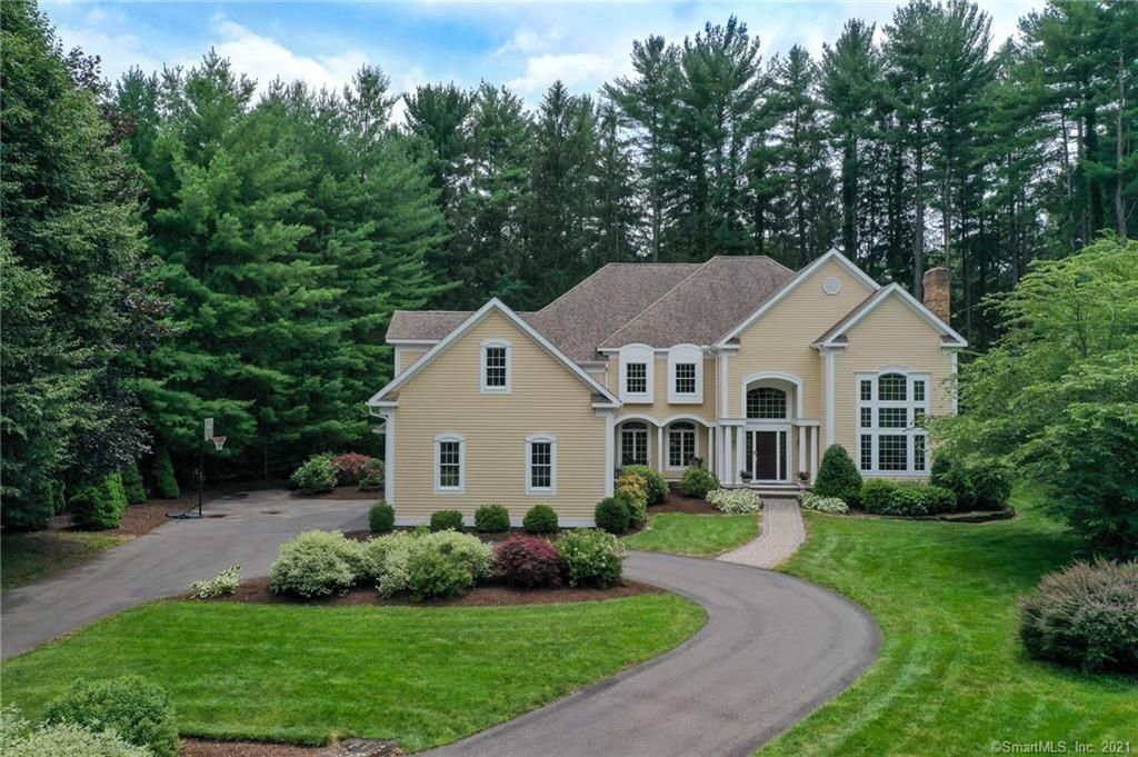 6 Henley Cmns, Farmington, CT 06032