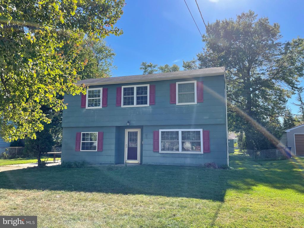 65 Baker Blvd, Marlton, NJ 08053