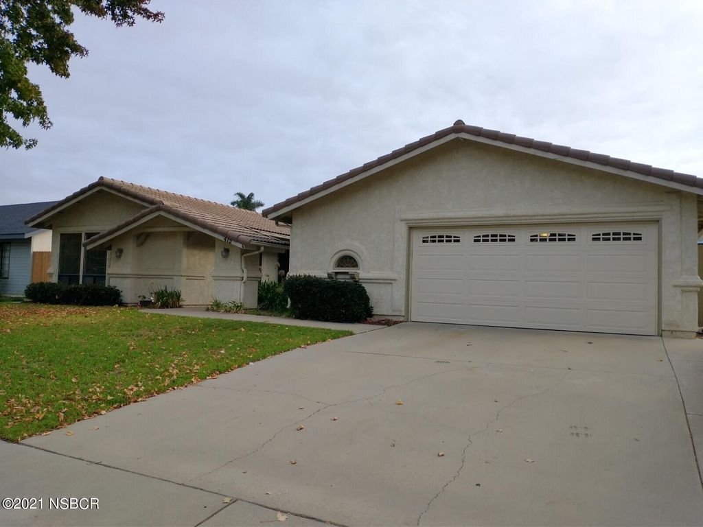 412 Tiffany Dr, Santa Maria, CA 93454