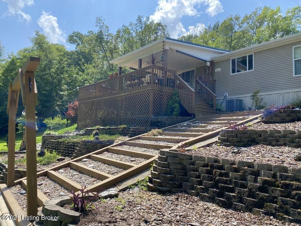 550 Sleepy Hollow Cir, Clarkson, KY 42726
