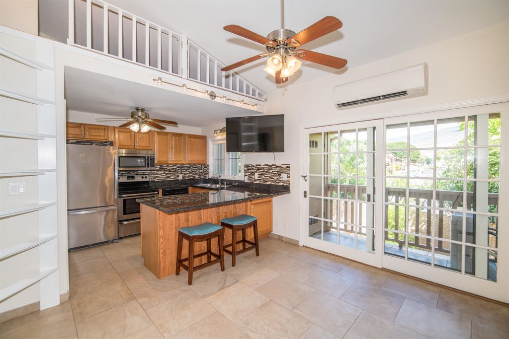 1034 Front St #216, Lahaina, HI 96761