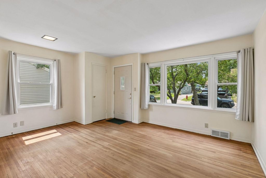 Saint Louis Park, MN, 55426