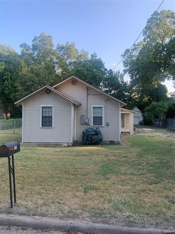 423 W Live Oak St, Dublin, TX 76446