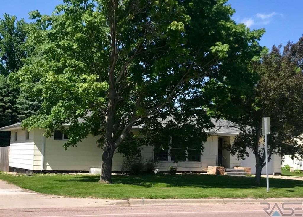 804 W Pipestone Ave, Flandreau, SD 57028 Trulia