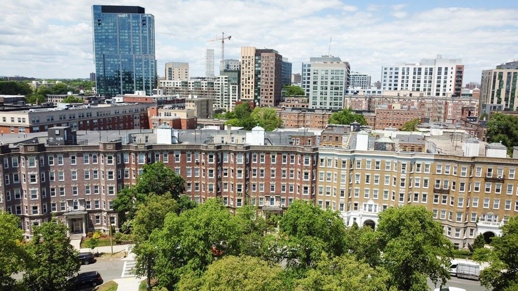 125 Park Dr #36, Boston, MA 02215