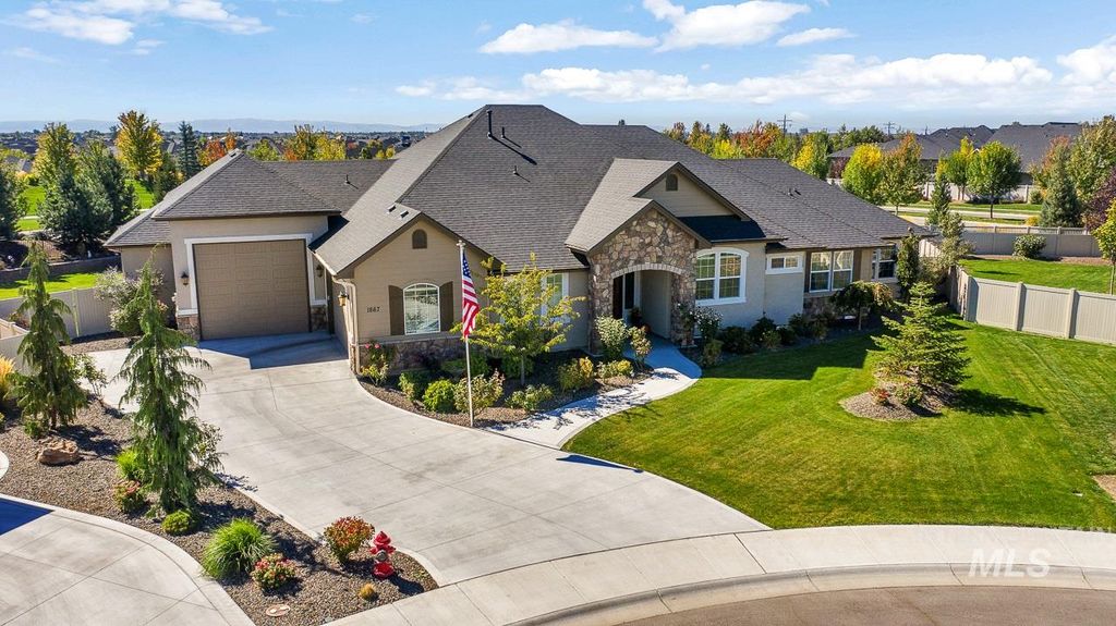 1867 N Heirloom Pl, Eagle, ID 83616 4 Bed, 3.5 Bath SingleFamily