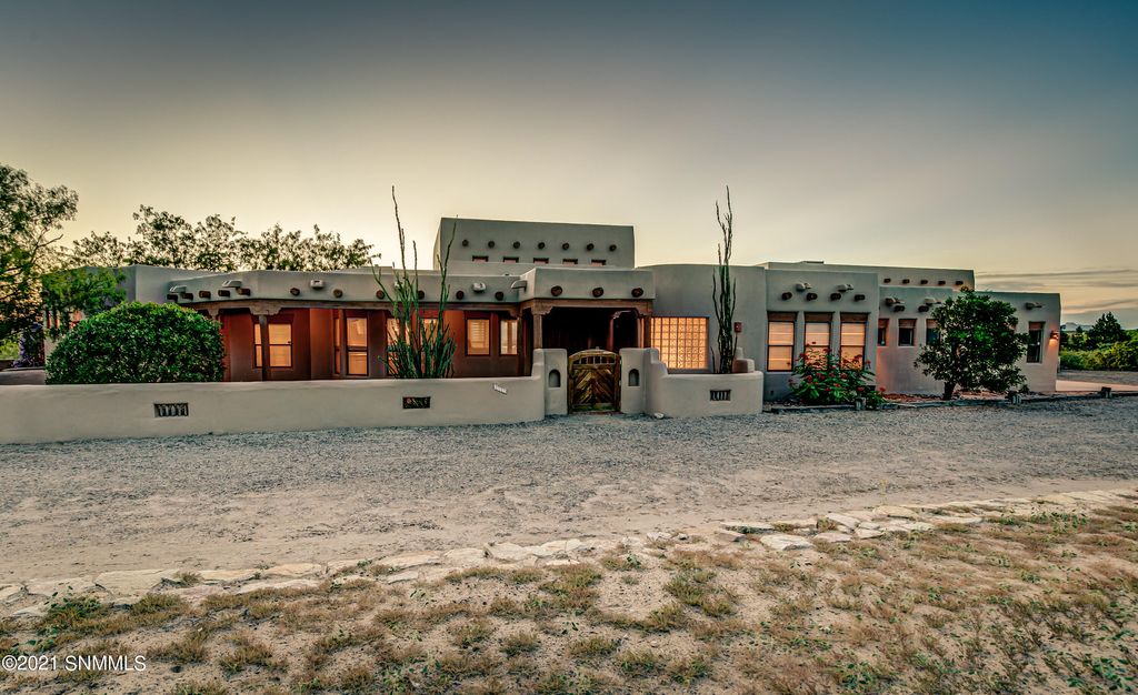 5357 Remington Rd, Las Cruces, NM 88011