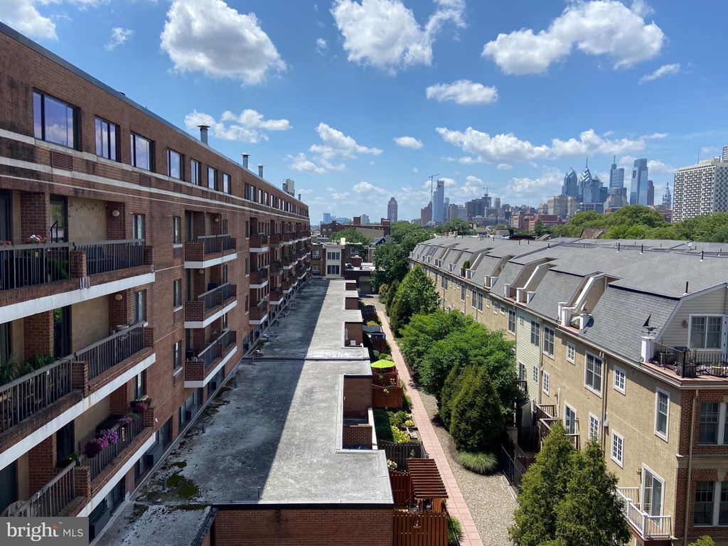 200 Lombard St #701, Philadelphia, PA 19147