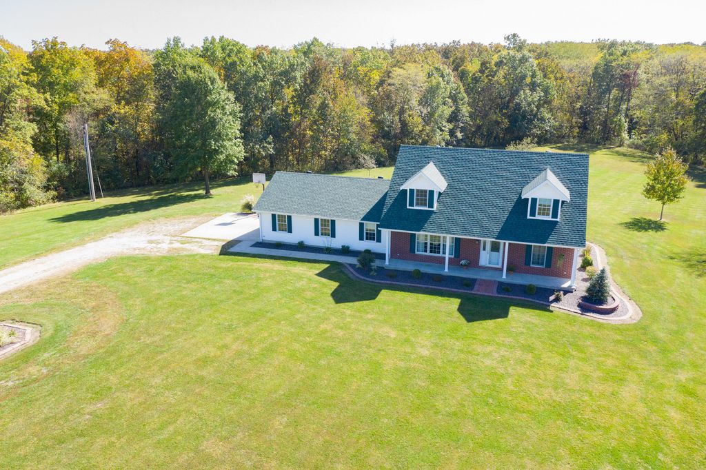 2894 County Road 1430, Cairo, MO 65239