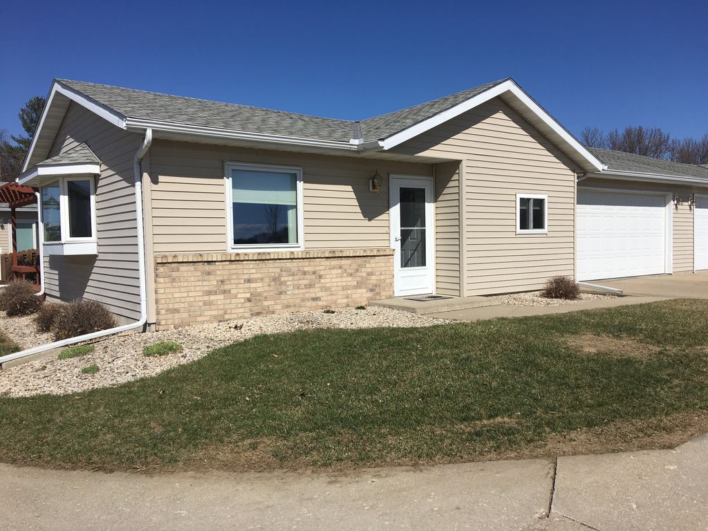 414 4th St SE, Waukon, IA 52172 Trulia