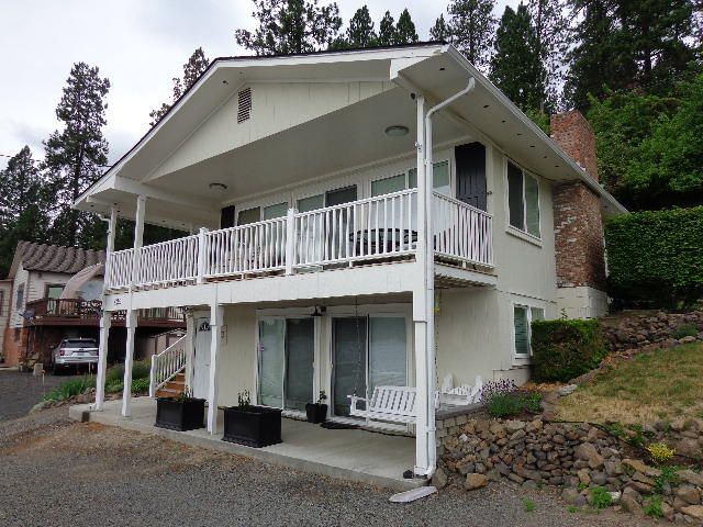 425 S  Lakefront Ave, Harrison, ID 83833