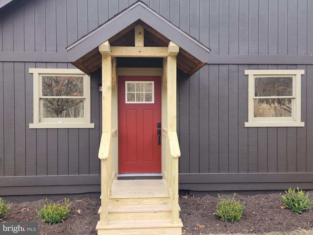 20 Candlewood Ln, Great Cacapon, WV 25422 Trulia