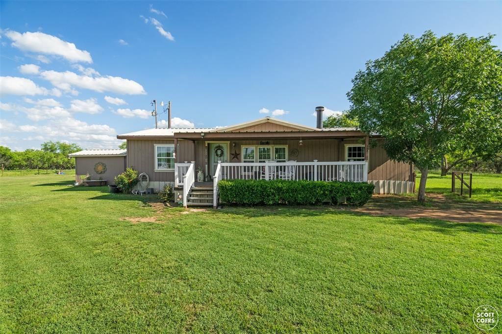 1130 County Road 233, Brownwood, TX 76801