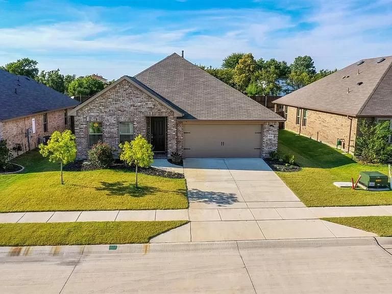 4184 Perch Dr, Forney, TX 75126
