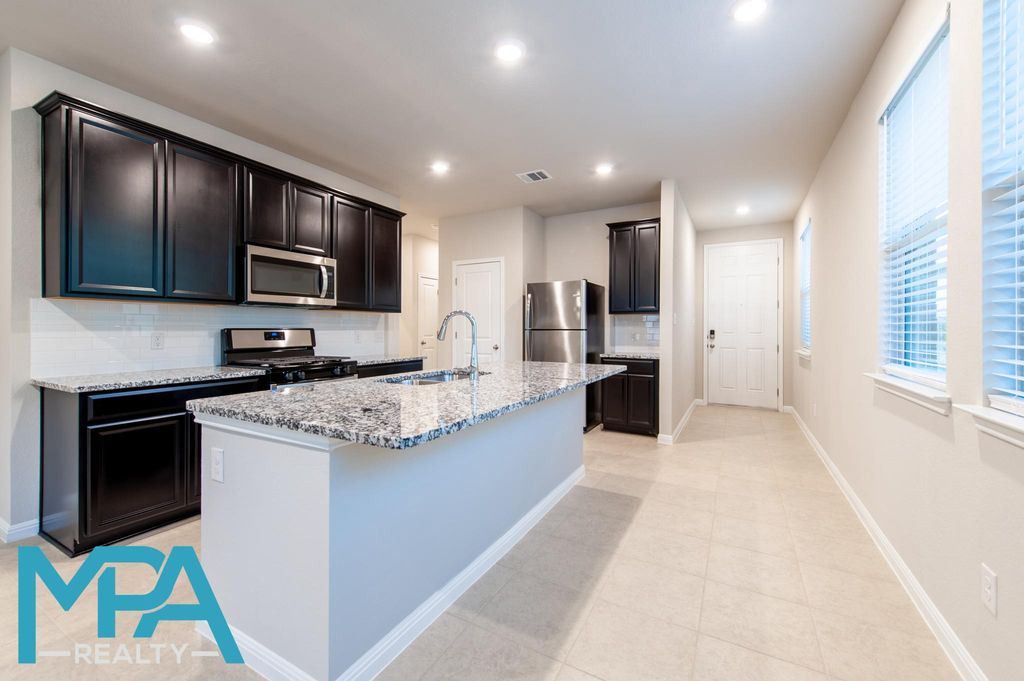 6400 Wolf Pack Dr, Pflugerville, TX 78660