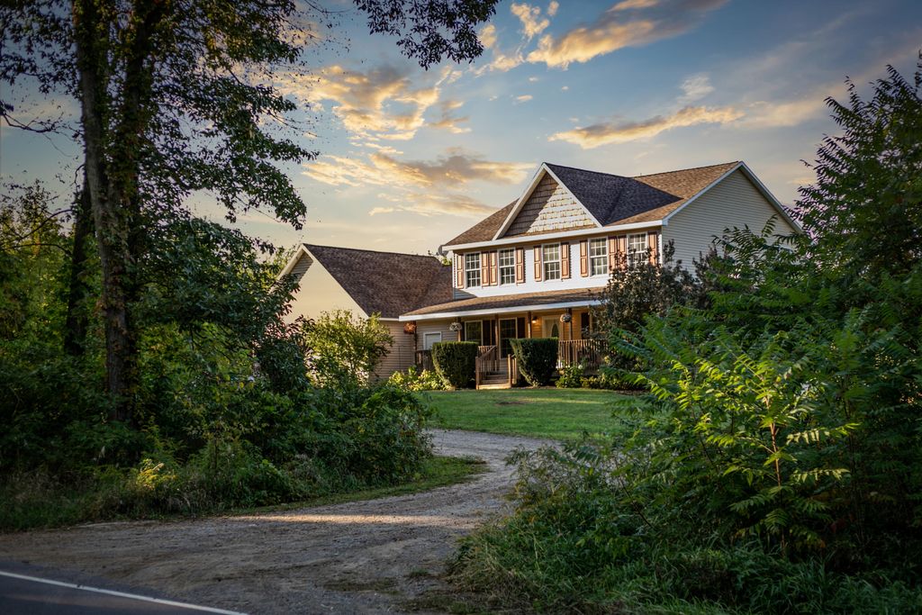 9898 Pope Church Rd, Springport, MI 49284