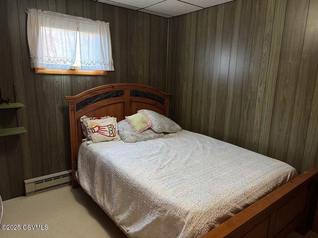 view 10th full size image of this home